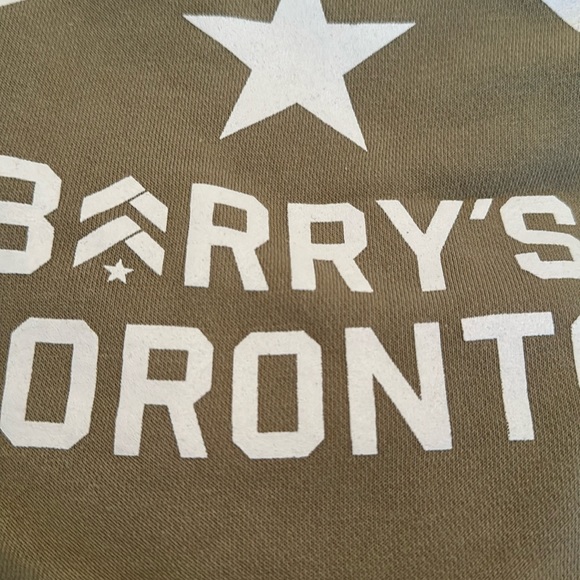 Barry’s bootcamp sweater - Picture 2 of 2